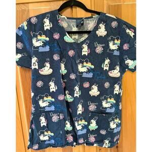 Fun unicorn pattern scrub top Zoe + Chloe